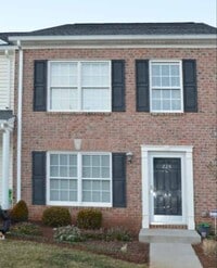 Building Photo - 226 Duncraig Dr