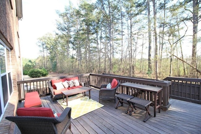 Building Photo - 2217 Chaseford Ln SW