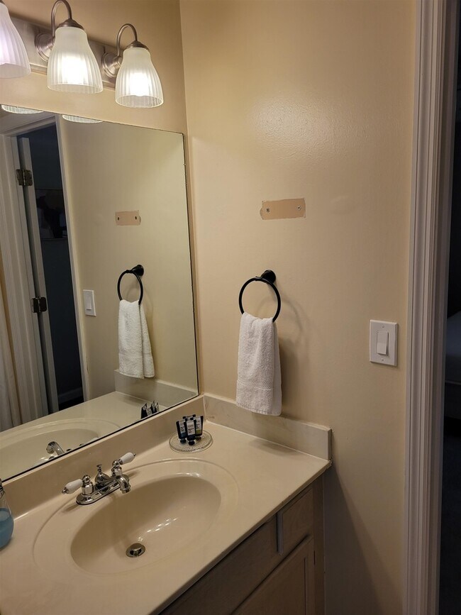Building Photo - 1356 Velvet Creek Way SW