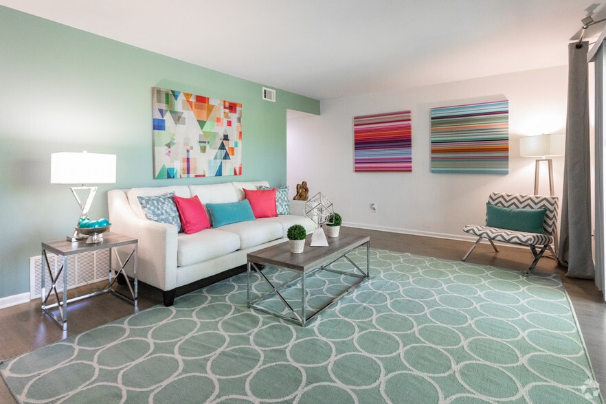 Primary Photo - Steeplechase Apartment Homes