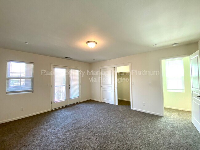 Building Photo - 2534 Mustang Dr