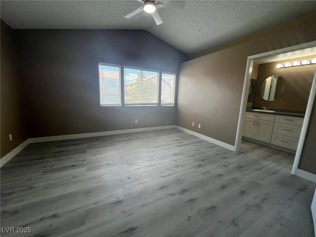 Building Photo - 1368 Torington Dr