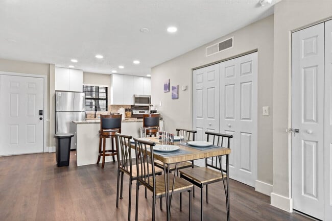 Building Photo - 3715 Legacy Square