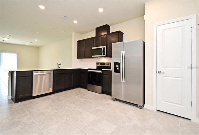 Building Photo - 3195 Emerald Acrs Ln