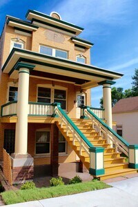 Building Photo - AVAILABLE JUNE - 3 Bed 1 Bath in Central Location