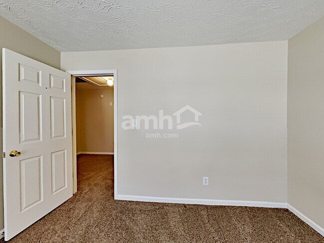 Building Photo - 507 Pond Lillies Rd