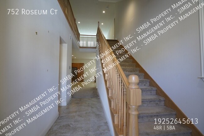 Building Photo - 752 Roseum Ct