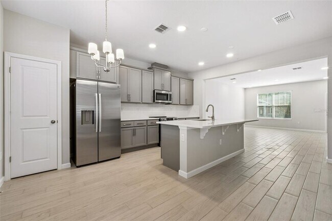 Building Photo - 502 Lady Palm St