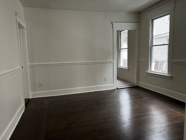 Building Photo - 879 Elm St