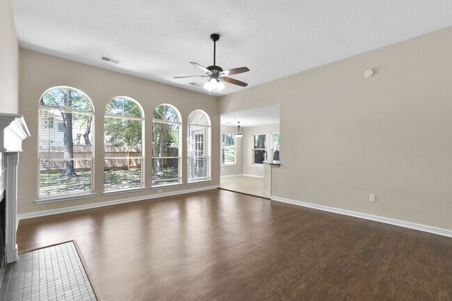 Building Photo - Charming 4-Bedroom Home in Spring, TX