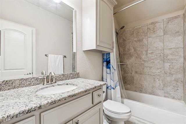 Building Photo - 700 Brookstone Ct