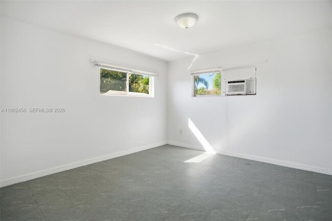 Building Photo - 907 N 20th St