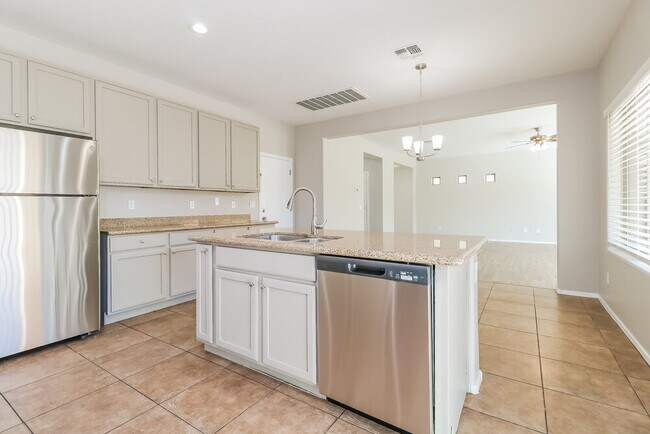 Building Photo - 5303 W Fawn Dr