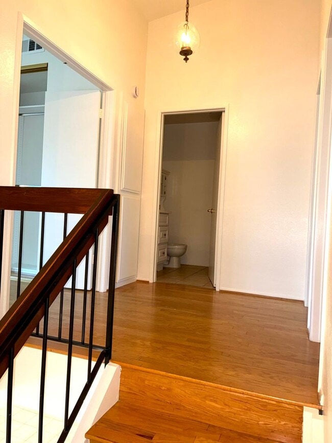 Building Photo - 487 Cannon Green Dr