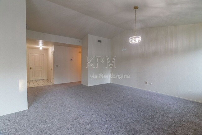 Building Photo - 8941 Blue Fox Way