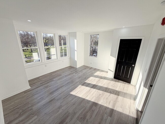 Building Photo - 1621 N 33rd St