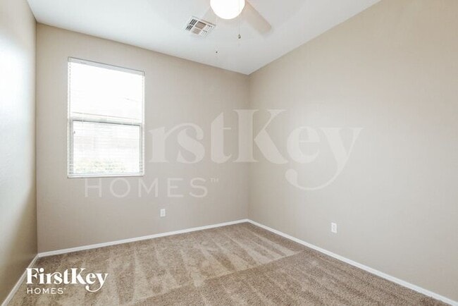 Building Photo - 7115 W Lone Tree Trail