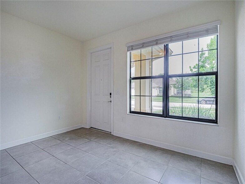 Building Photo - 10092 W Villa Cir