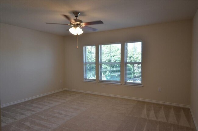 Building Photo - 9000 Gage Dr