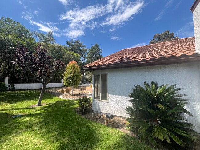 Building Photo - 1302 Cadena