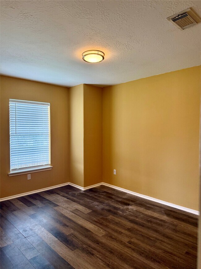 Building Photo - 5111 Caymus Dr