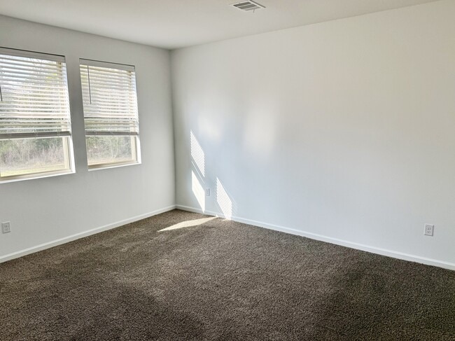 Building Photo - 41095 Merganser