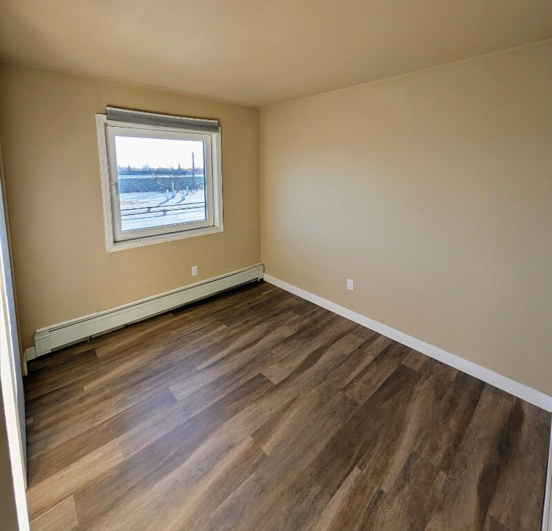 Building Photo - 618 Gambell St