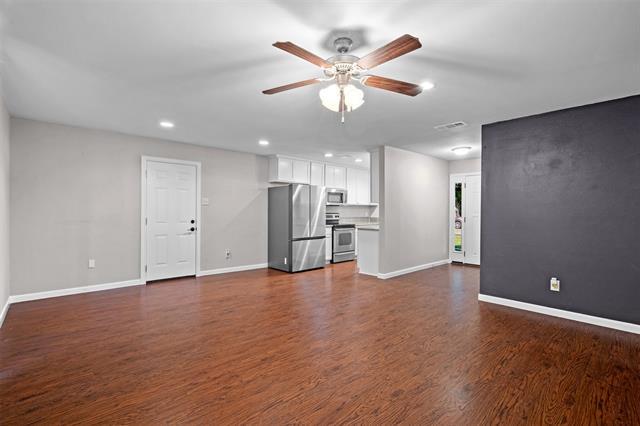 Building Photo - 810 Longbeach Dr