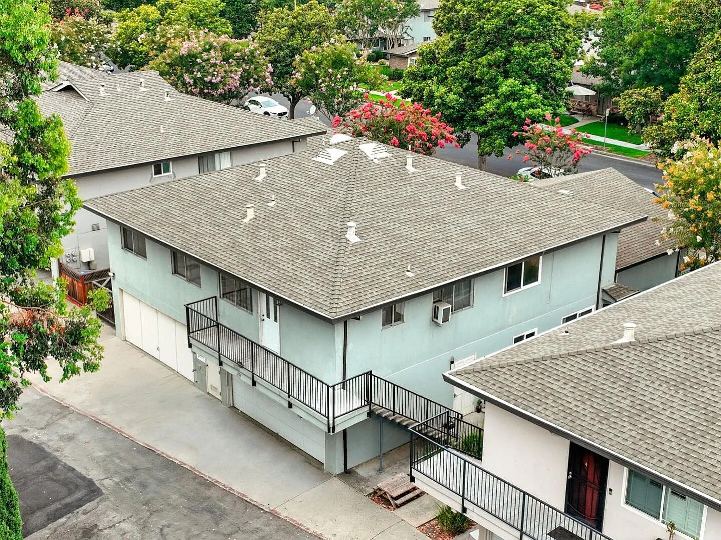 Building Photo - 1264 Bouret Dr