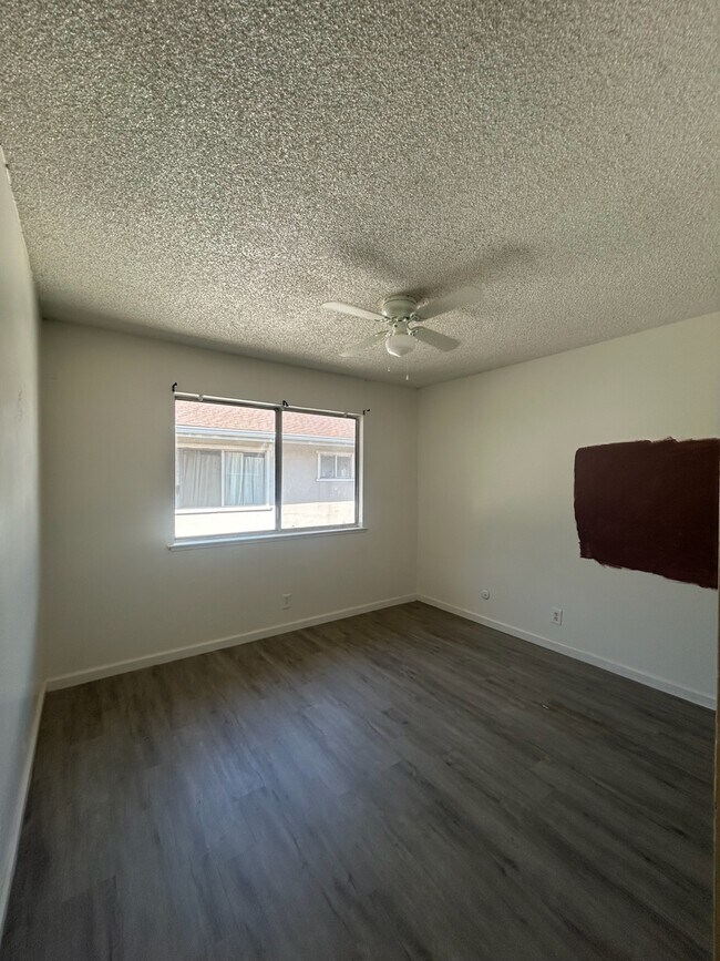 Building Photo - 2658 W Fairmont Ave