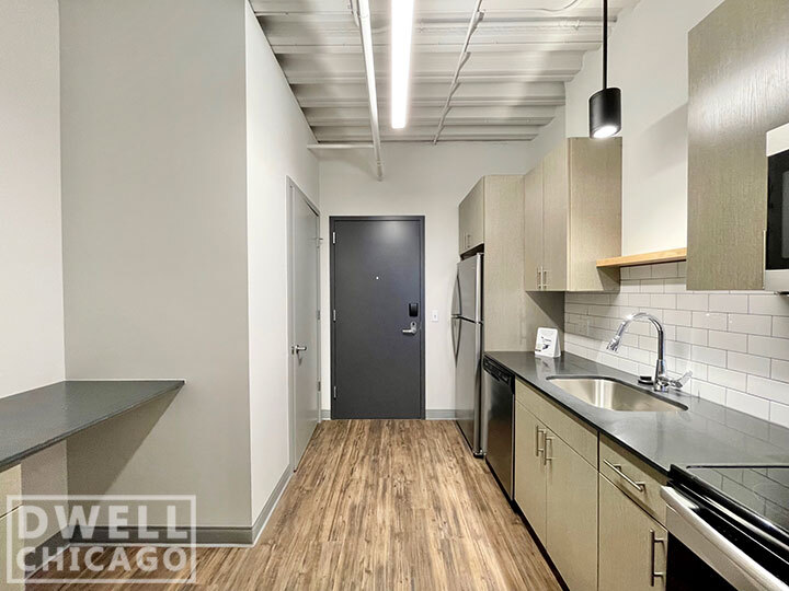 Building Photo - 951 W Dakin St