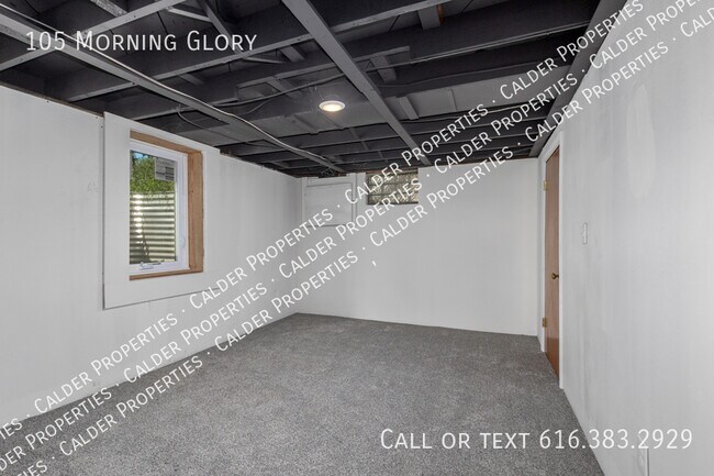 Building Photo - 105 Morning Glory St SW