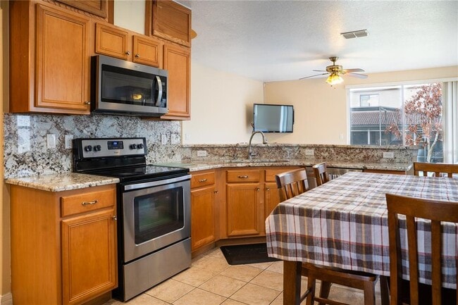 Building Photo - 2955 Marbella Dr