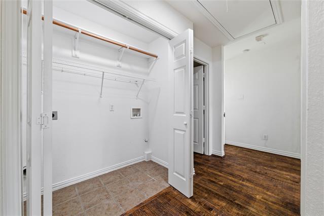 Building Photo - 4263 Towne Lake Ct