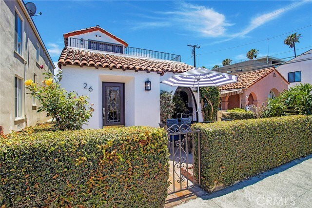 Building Photo - 26 La Verne Ave