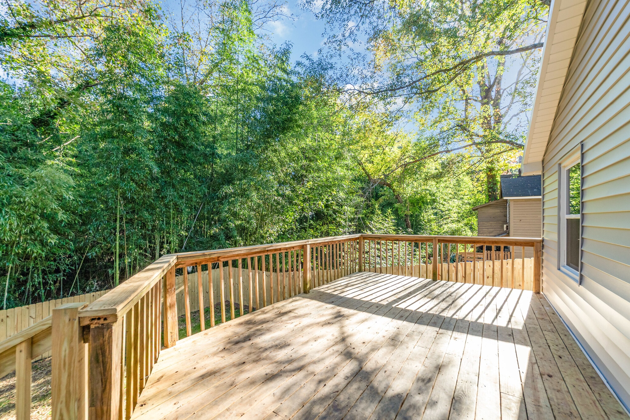 Building Photo - 211 Putnam St