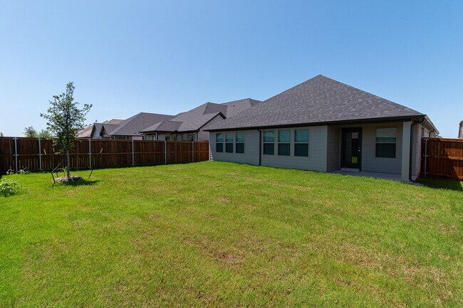 Building Photo - 3603 Ray Roberts Dr