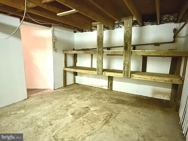 Building Photo - 1132 Howard Ave