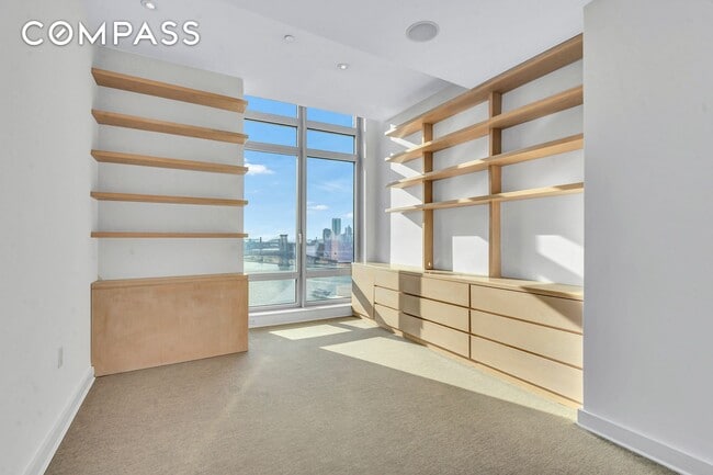 Building Photo - 2 N 5th St