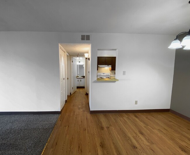 Building Photo - No Deposit $0*** 1 BED, 1 BATH $899/mo+***...