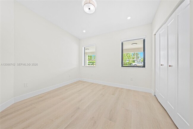 Building Photo - 11300 SW 43rd St