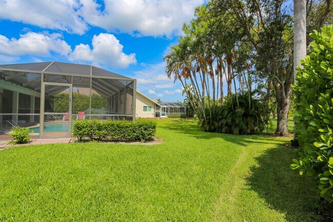 Building Photo - ** LELY COUNTRY CLUB UNFURNISHED 3 BEDROOM...