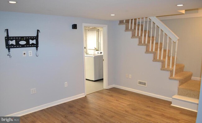 Building Photo - 1650 Gray Haven Ct
