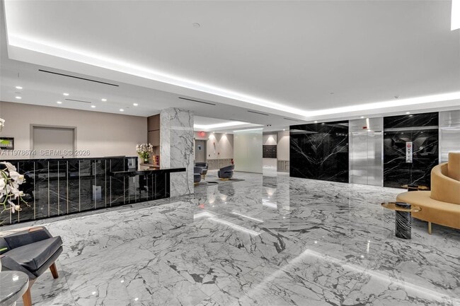 Building Photo - 11 Island Ave