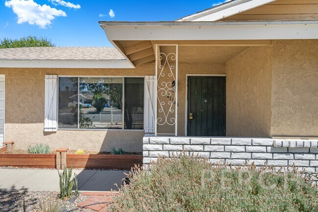 Building Photo - 41344 Mayberry Ave