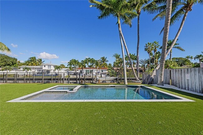 Building Photo - 1709 SW 5th Pl