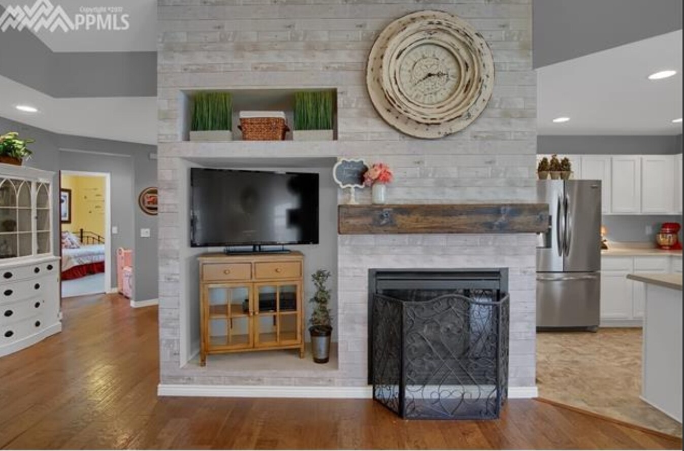 Building Photo - 4345 Ranch Creek Dr