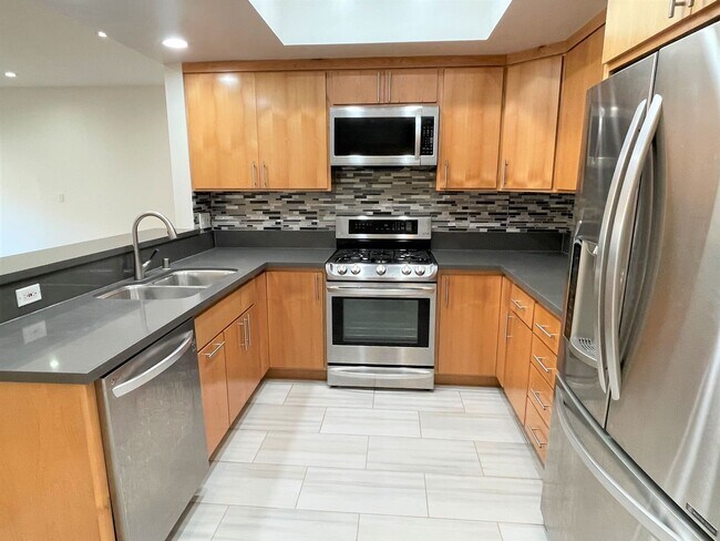 Building Photo - Parekh/Matilla Group