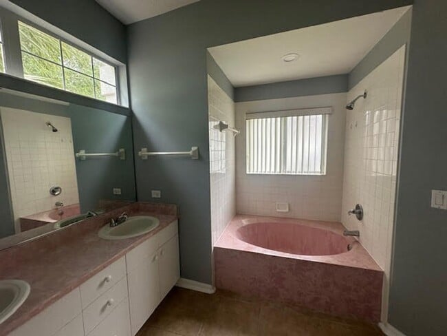 Building Photo - Single Family home for rent !