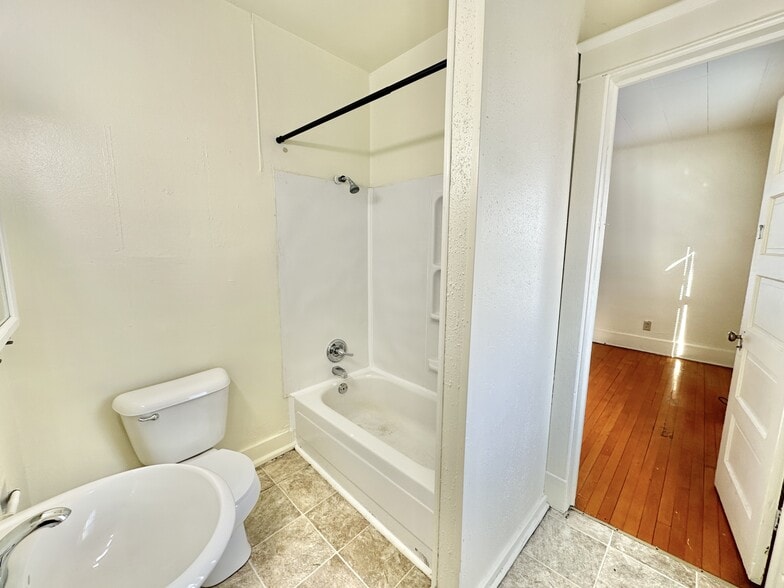 Building Photo - 255 S Jackson St